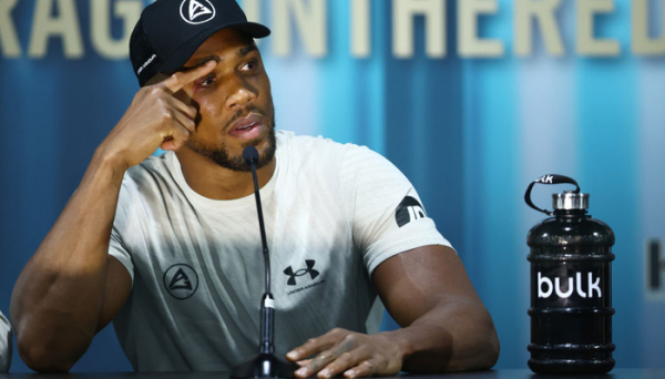 Ф&rsquo;юрі: Я зроблю з Усиком те, що Боу зробив з Холіфілдом у першому та третьому боях