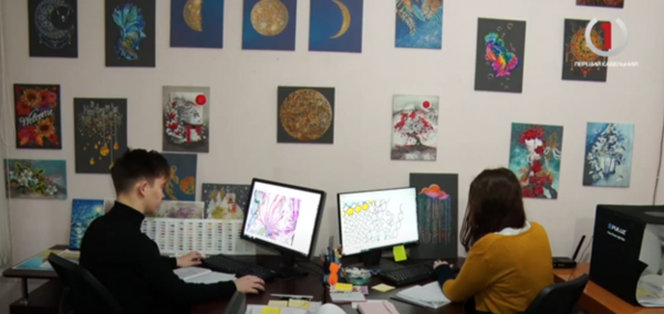  Входить у ТОП-3 в Україні: підприємство з виробництва наборів для рукоділля діє у Мукачеві (ВІДЕО) 