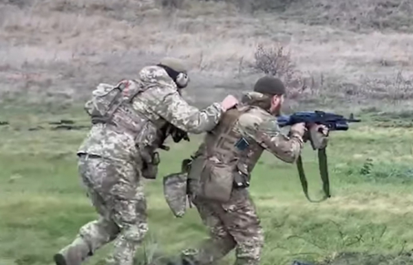 Відео дня: Як воїни Закарпатської бригади проводять тренування в перерві між боями