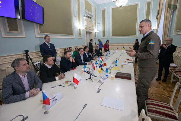 Мери Братислави, Будапешта, Варшави та Праги зустрілися у Києві з Кличком, щоб обговорити подальшу допомогу
