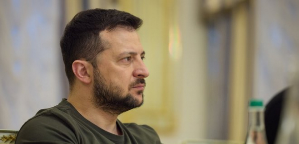 
Багато хто готовий постачати танки, всі чекаємо на згоду однієї країни – Зеленський 