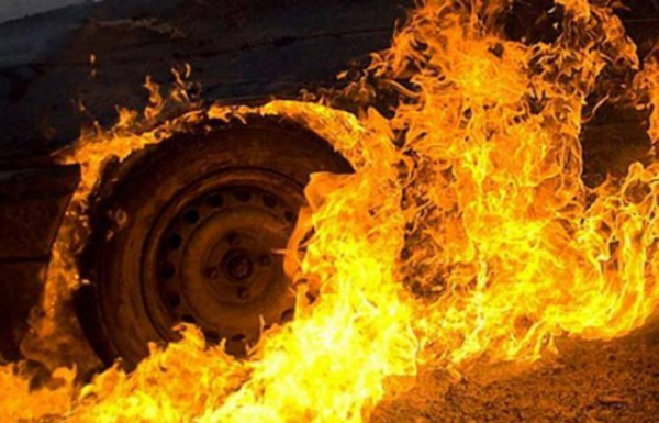 В Ужгороді згоріло авто Chevrolet Aveo В Ужгороді згоріло авто Chevrolet Aveo