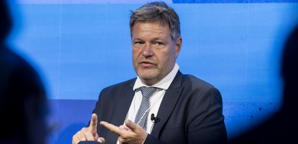 
Танки для України будуть одним із перших рішень нового міністра оборони &ndash; віцеканцлер Німеччини 