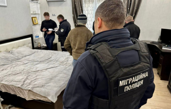 На Закарпатті затримали зловмисників, які спробували заробити на "ухилянтах" $50 000 (ФОТО, ВІДЕО)