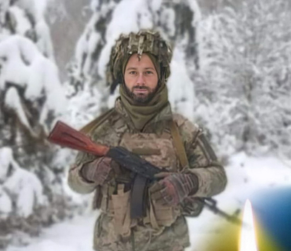 В районі Соледара загинув військовий із Вінниччини Олександр Галуза
В районі Соледара загинув військовий із Вінниччини Олександр Галуза