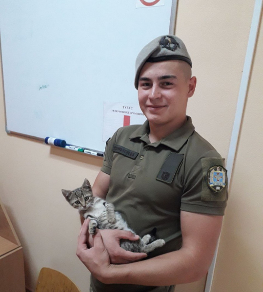 Він пішов захищати країну. Історія 21-річного лейтенанта з Вінниччини Ростислава Покиньчереди                    
