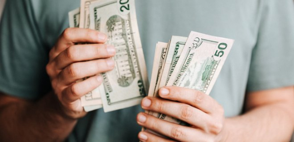 Українці очікують курс долара на рівні 41 грн та зниження інфляції — опитування НБУ
Українці очікують курс долара на рівні 41 грн та зниження інфляції — опитування НБУ