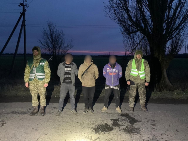 Нігерієць хотів виїхати через КПП "Чоп" за підробленим паспортом (ФОТО)