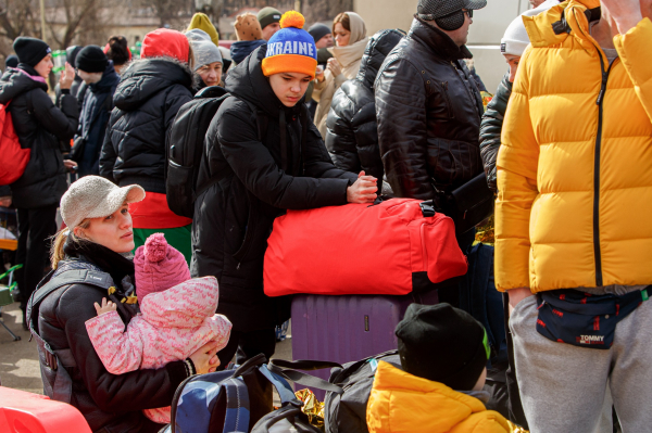 Фото дня: Сотні тисяч біженців на кордоні в перші тижні російського вторгнення