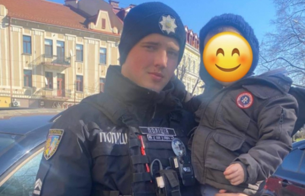Закарпатець залишив 3-річного сина в квартирі, а патрульні знайшли хлопчика в центрі міста Закарпатець залишив 3-річного сина в квартирі, а патрульні знайшли хлопчика в центрі міста