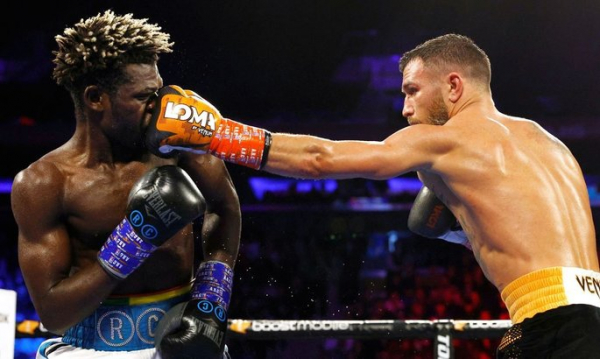 Коммі: Ломаченко - один із найкращих бійців цієї ери