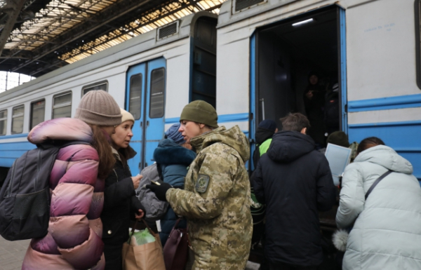 Фото дня: Сотні тисяч біженців на кордоні в перші тижні російського вторгнення