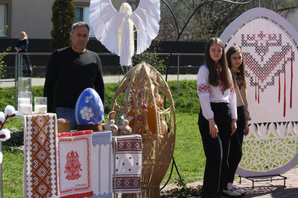 На Закарпатті пройшов Великодній фестиваль "Воскресни писанко" (ФОТО)