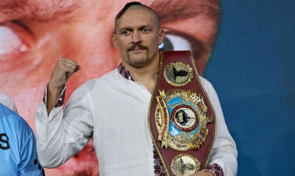 Промоутер Усика про бій з Дюбуа: Олександр серйозно ставиться до цього виклику