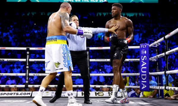 Джошуа запідозрив Ломаченка в расизмі Джошуа запідозрив Ломаченка в расизмі