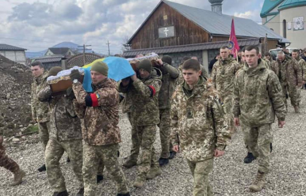 На Тячівщині попрощалися з полеглим Героєм Василем Коцибою (ФОТО, ВІДЕО)