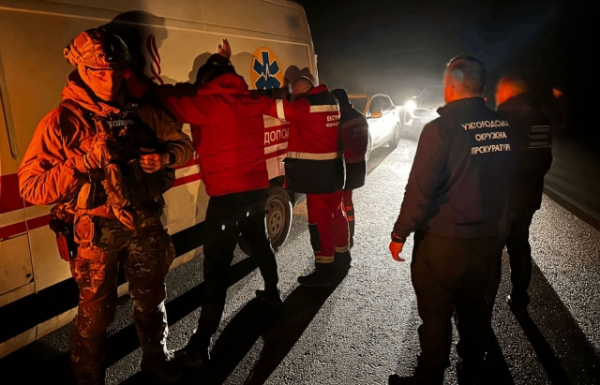 Двоє закарпатців за $3 тис організовували трансфер "швидкою" до кордону Двоє закарпатців за $3 тис організовували трансфер "швидкою" до кордону