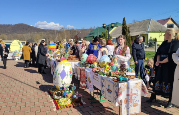 На Закарпатті пройшов Великодній фестиваль "Воскресни писанко" (ФОТО)