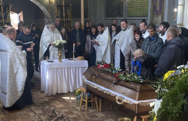 Перечин провів в останню дорогу полеглого Героя Романа Опачко