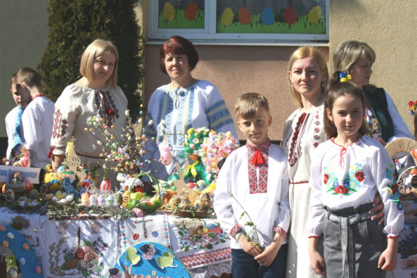 На Закарпатті пройшов Великодній фестиваль "Воскресни писанко" (ФОТО)