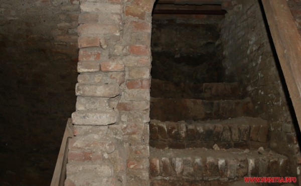 У підземеллі хочуть відкрити кімнату з золотом. Таємниці вінницького музею                    
