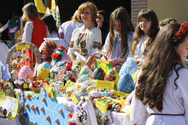 На Закарпатті пройшов Великодній фестиваль "Воскресни писанко" (ФОТО)