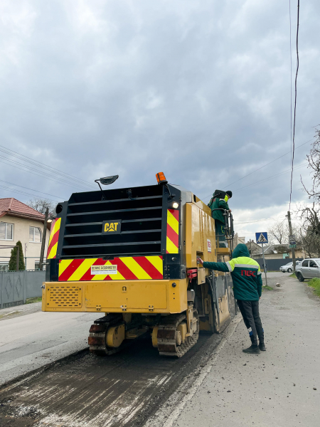 В Мукачеві ремонтують об'їзну (ФОТО) В Мукачеві ремонтують об'їзну (ФОТО)