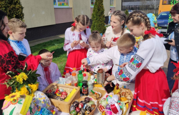 На Закарпатті пройшов Великодній фестиваль "Воскресни писанко" (ФОТО)