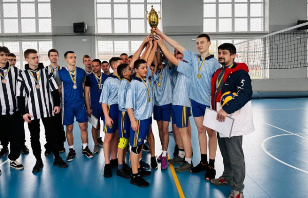 Оприлюднено результати спартакіади з волейболу в Мукачеві (ФОТО) Оприлюднено результати спартакіади з волейболу в Мукачеві (ФОТО)