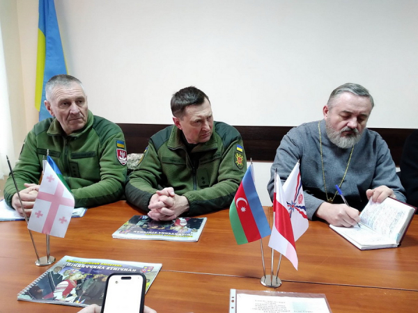 На Вінниччині комендантську годину на Великдень скасовувати не будуть та визначили години освячення пасок у храмах                     
