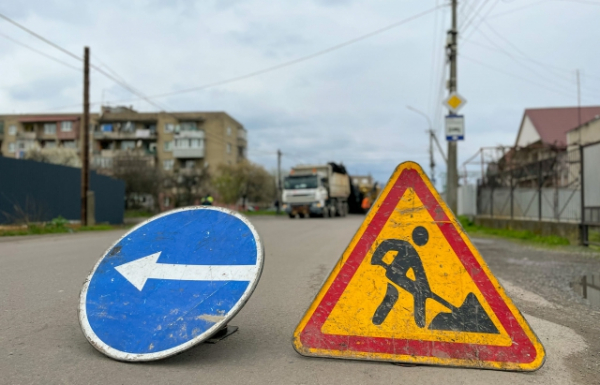 В Мукачеві ремонтують об'їзну (ФОТО) В Мукачеві ремонтують об'їзну (ФОТО)