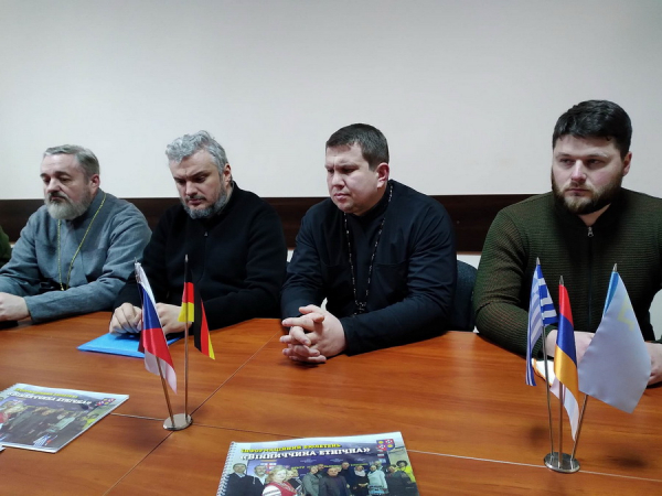 На Вінниччині комендантську годину на Великдень скасовувати не будуть та визначили години освячення пасок у храмах                     
