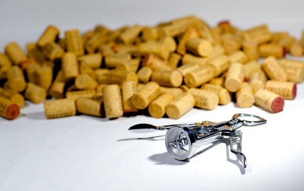 Кабмін підвищив вартість акцизних марок на 80%