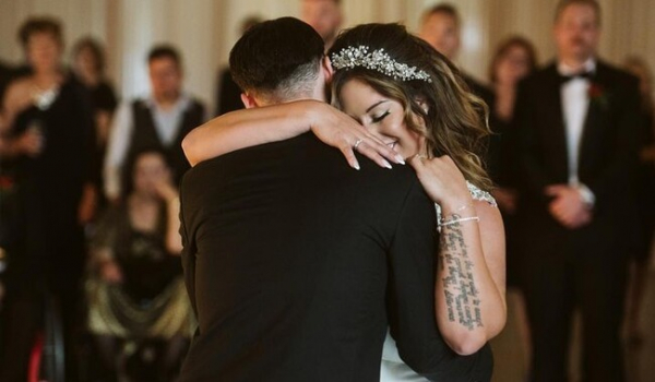 Прийомна дочка Емінема вийшла заміж