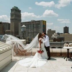 Прийомна дочка Емінема вийшла заміж