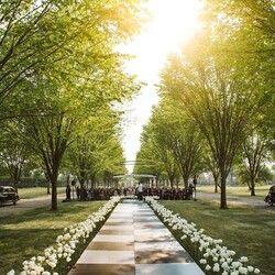 Прийомна дочка Емінема вийшла заміж