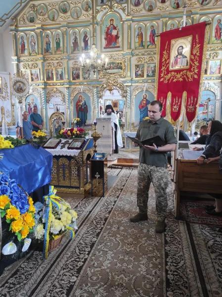  На Закарпатті провели в останню путь полеглого захисника Михайла Поповича 