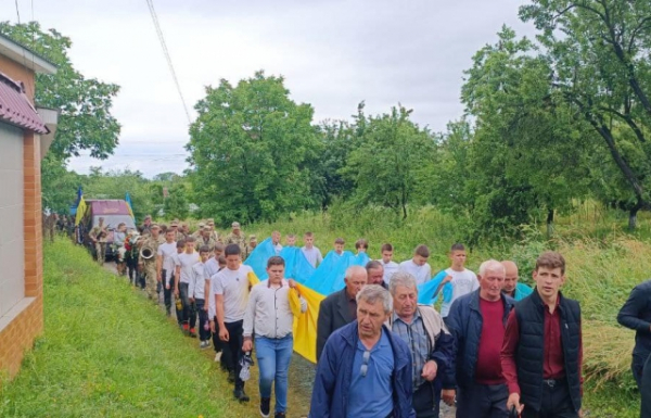 Іршавська громада провела в останню дорогу Героя Івана Тюка (ФОТО)