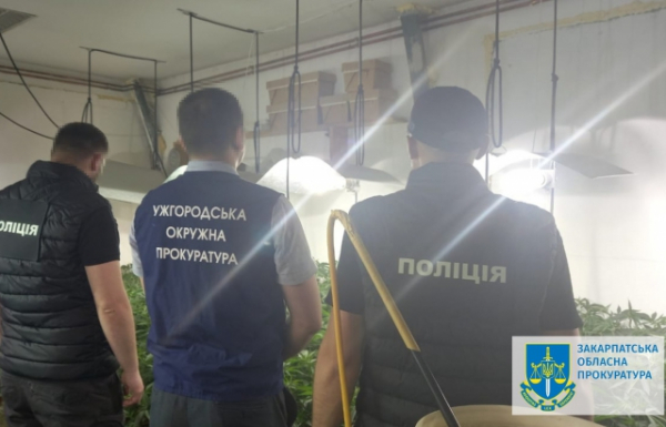 В Ужгороді правоохоронці викрили підпільну нарколабораторію з товаром на кілька мільйонів (ФОТО, ВІДЕО)