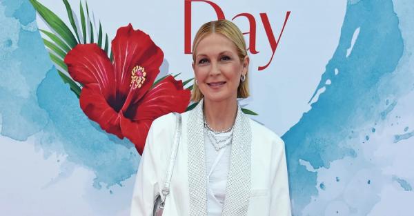 Зірка "Пліткарки" Келлі Разерфорд у Берліні позувала у піджаку бренду GASANOVA Зірка "Пліткарки" Келлі Разерфорд у Берліні позувала у піджаку бренду GASANOVA