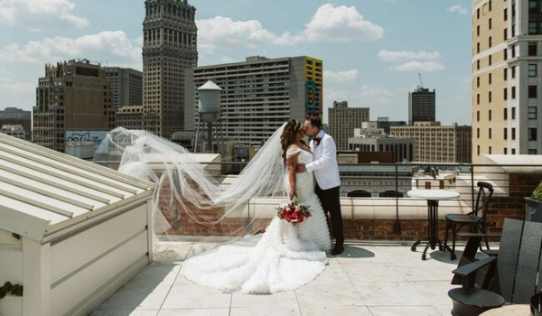 Прийомна дочка Емінема вийшла заміж