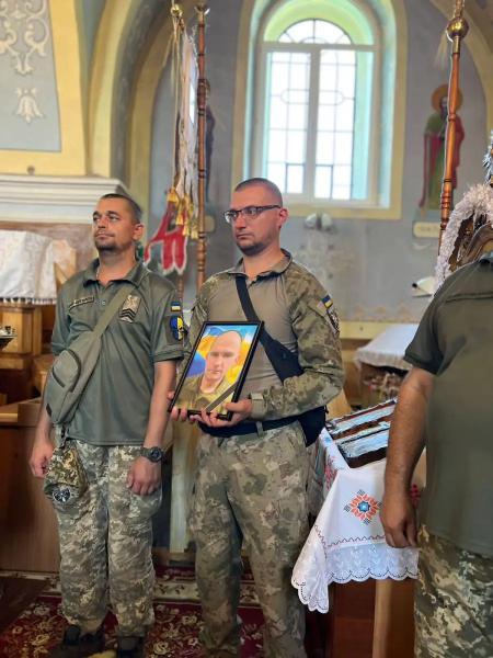 Сьогодні на Мукачівщині попрощались з загиблим на війні Героєм Михайлом Петахом 