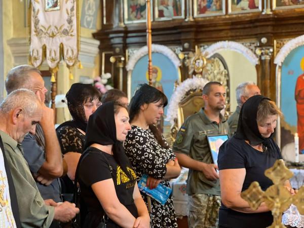  Сьогодні на Мукачівщині попрощались з загиблим на війні Героєм Михайлом Петахом 