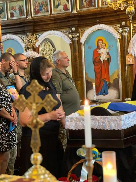  Сьогодні на Мукачівщині попрощались з загиблим на війні Героєм Михайлом Петахом 