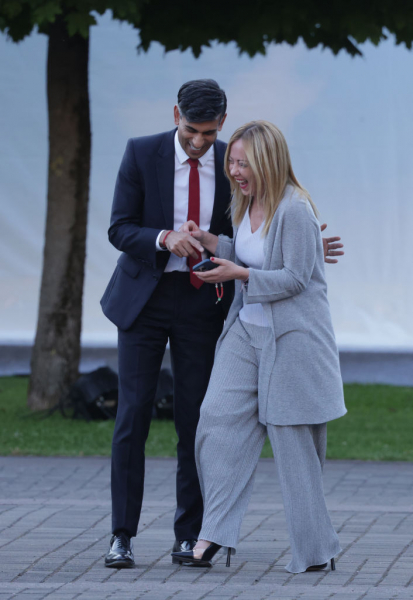 Вечірня мода на саміті НАТО: Олена Зеленська в костюмі Litkovskaya, Бріжит Макрон у сукні Louis Vuitton