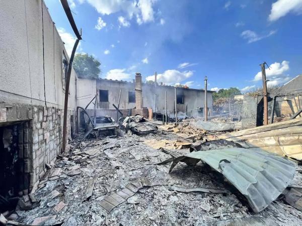  Масштабна пожежа на Закарпатті: вогонь знищив три будинки та автомобілі 