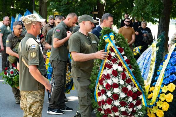 Сьогодні в Ужгороді попрощалися і 23-річним Героєм Степаном Шапченком Сьогодні в Ужгороді попрощалися і 23-річним Героєм Степаном Шапченком