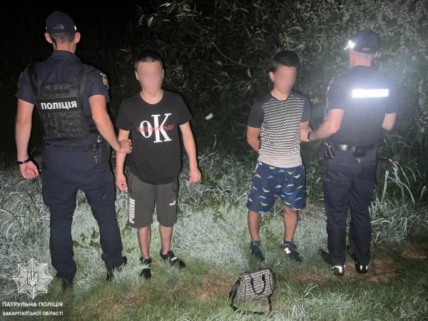  Троє невідомих викрали в мукачівки сумку із документами та банківськими картками 