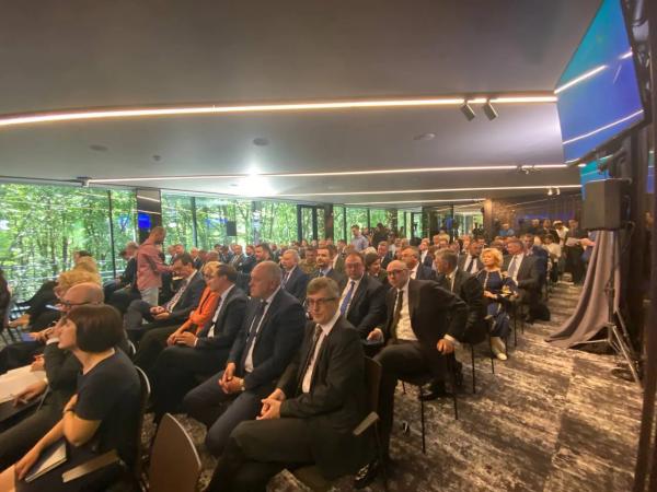  Закарпаття відвідав президент України Володимир Зеленський: що відомо (ФОТО) 