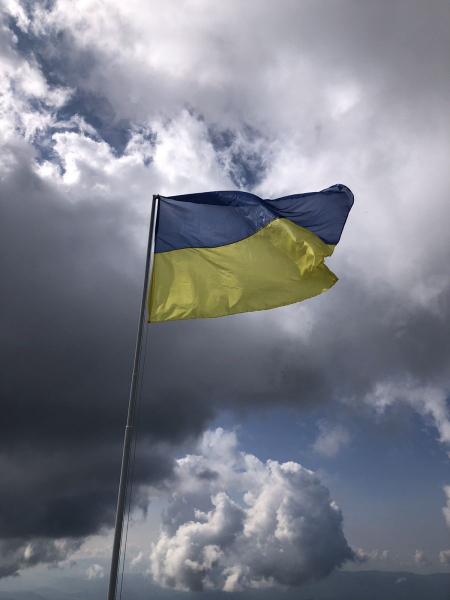  Історичний момент: Керецьківська громада встановила 6-тиметровий флагшток на г. Стій 